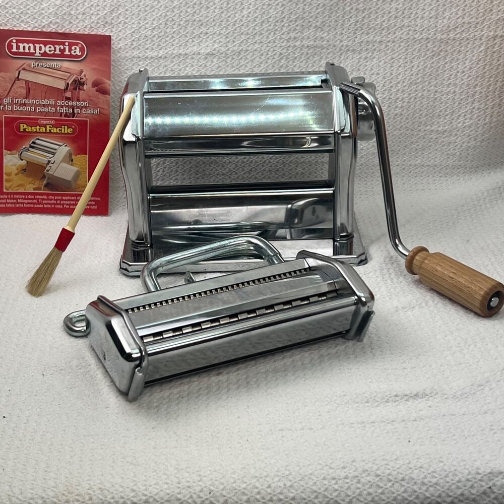 Imperia SP150 Pasta Machine Made in Italy Chrome w Cutter Clamp Crank in Box